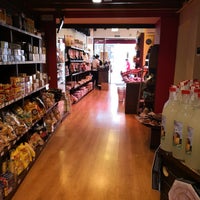 El Paladar Jamoneria Delicatessen Feinkost Weinkeller In Ciutadella De Menorca Islas Baleares