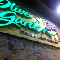 Photo taken at Olive Garden by Frenzy W. on 2/3/2013