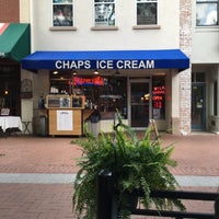 Foto diambil di Chaps Ice Cream oleh Andy B. pada 5/31/2016