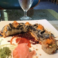 Снимок сделан в Wung Thai and Sushi Bar пользователем Chris 10/19/2012