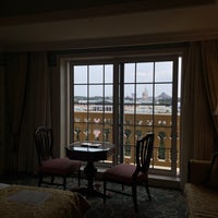 Photo taken at Tokyo Disneyland Hotel by ヒメチャニア フ. on 4/21/2024