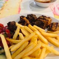 Photo taken at Oz Sofra Kebab by Vinay on 9/7/2019