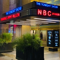 Photo taken at The Tonight Show starring Jimmy Fallon by Vinay on 8/24/2021