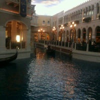 Venetian Self Parking Garage Parking In Las Vegas