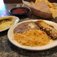 Foto tomada en Tacos &amp;amp; Beer Mexican Restaurant  por Dougal C. el 2/22/2019