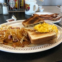 Photo taken at Waffle House by Dougal C. on 6/11/2019