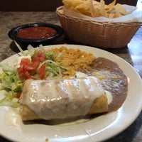 Foto tomada en Tacos &amp;amp; Beer Mexican Restaurant  por Dougal C. el 4/18/2018