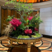 Photo taken at Four Seasons Hotel Singapore by Donatella C. on 6/28/2023