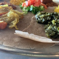 Снимок сделан в Ethiopian Diamond Restaurant &amp;amp; Bar пользователем Srikar D. 8/27/2023