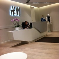 h&m office
