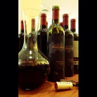 Das Foto wurde bei California Wine Merchants von Taylor S. am 12/11/2012 aufgenommen