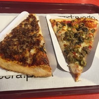 Снимок сделан в Ópera : Pizza пользователем Vasco L. 9/5/2015