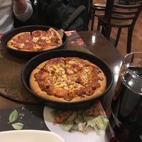 Foto diambil di Pizza Hut oleh Dominik S. pada 12/22/2019