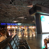 Photo taken at Выход / Gate 25/25A by Надежда Ш. on 8/4/2017