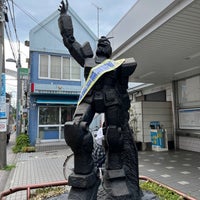 Photo taken at Gundam monument statue &amp;quot;From the Earth&amp;quot; by リンサニティ on 6/26/2022