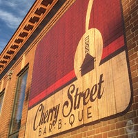 Das Foto wurde bei Cherry Street Bar-B-Que von Cherry Street Bar-B-Que am 7/1/2016 aufgenommen