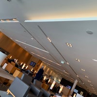 Photo taken at Cathay Pacific Lounge by Zoz 🇰🇼 on 3/5/2019