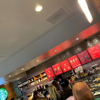 Photo taken at Starbucks by Zoz 🇰🇼 on 1/2/2020