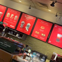 Photo taken at Starbucks by Zoz 🇰🇼 on 1/6/2020