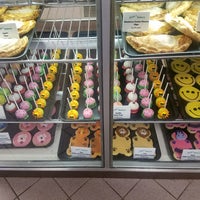 Photo taken at Linda&amp;#39;s Bakery by Jamee on 8/3/2017
