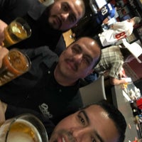Photo taken at Oggi&amp;#39;s Sports | Brewhouse |Pizza by Rob V. on 2/3/2020