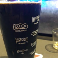 Photo taken at Oggi&amp;#39;s Sports | Brewhouse |Pizza by Rob V. on 1/26/2020