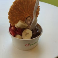 Photo taken at Pinkberry by Josey R. on 5/12/2016