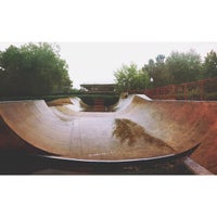 Скейт парк vans off the Wall