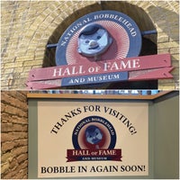 รูปภาพถ่ายที่ National Bobblehead Hall of Fame and Museum โดย Samantha G. เมื่อ 9/17/2022