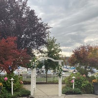 10/9/2022 tarihinde Samantha G.ziyaretçi tarafından Watkins Glen Harbor Hotel'de çekilen fotoğraf