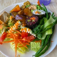 Review Pepper Tree Veggie Cuisine