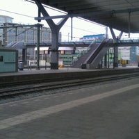 Photo taken at Spoor 6 by Robby v. on 8/13/2011