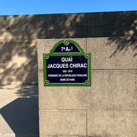 Photo taken at Jardin du musée du Quai Branly – Jacques Chirac by Mary O. on 6/5/2023