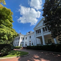 Das Foto wurde bei Duke Mansion von Mary O. am 8/18/2023 aufgenommen