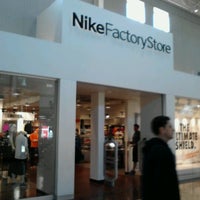 nike store gurnee mills mall