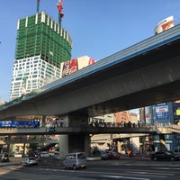 Photo taken at 渋谷駅西口交差点 by Chie on 7/6/2017