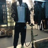 4/26/2016 tarihinde ZLAziyaretçi tarafından ZLA SHTEK Streetwear &amp;amp; Smartshop'de çekilen fotoğraf