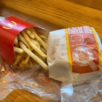 Photo taken at McDonald&amp;#39;s by Conjunction Y. on 11/23/2022