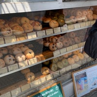 Photo taken at Vanitoy Bagel by Conjunction Y. on 4/10/2022