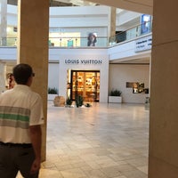 Louis Vuitton - Boutique in Canoga Park