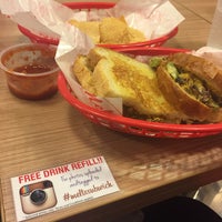 6/30/2015에 Jason L.님이 Melts - Fresh Hot Subwich에서 찍은 사진