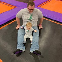 Das Foto wurde bei Altitude Trampoline Park von Bill S. am 1/11/2020 aufgenommen