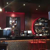 Foto diambil di Libertine Bar &amp;amp; Restaurant oleh Heidi U. pada 10/5/2015
