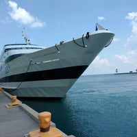 Das Foto wurde bei Odyssey Cruises von Томуся am 6/28/2021 aufgenommen