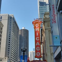 Foto tirada no(a) The Chicago Theatre por Томуся em 5/4/2023