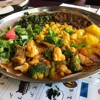 8/20/2017 tarihinde SunchallaJziyaretçi tarafından Queen Sheba Ethopian Restaurant'de çekilen fotoğraf