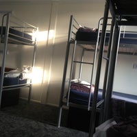 Base Backpackers Hostel - Hostel