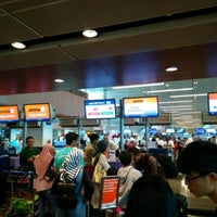 Photo taken at Jetstar Check-in Counter by dms h. on 3/27/2017