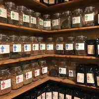 10/17/2018にTim Z.がAteaz Organic Coffee &amp;amp; Teaで撮った写真