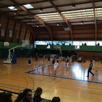 Photo taken at Terrain de basket Geo André by Emilien P. on 3/22/2015
